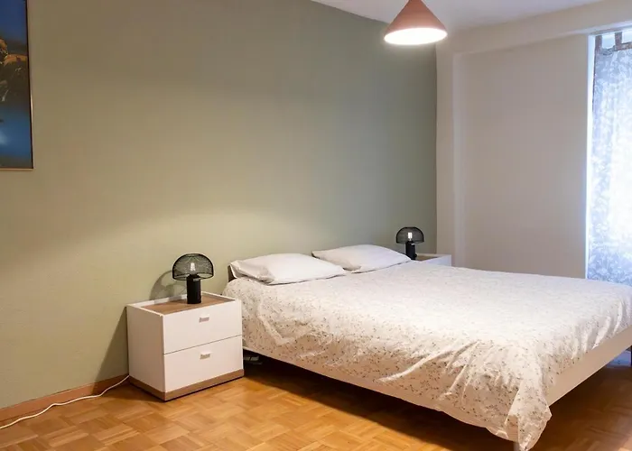 2 Bedroom Aus41-4f- 8045 * Zürich