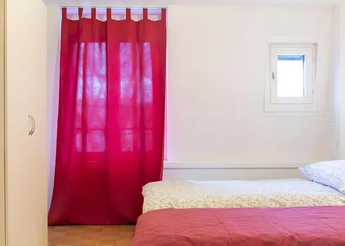 2 Bedroom Aus41-4f- 8045 Zürich